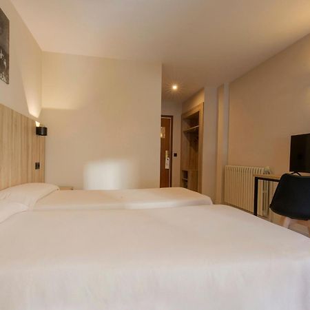 Hotel Encamp Oda fotoğraf